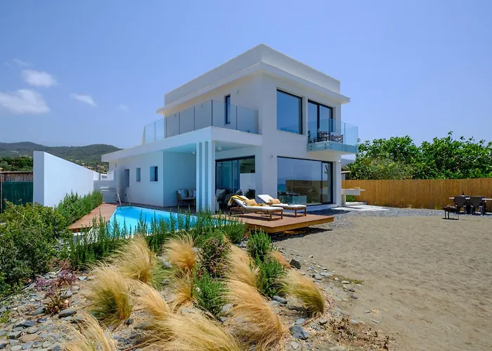 Blue Iris Luxury By Nomads - Steps To *