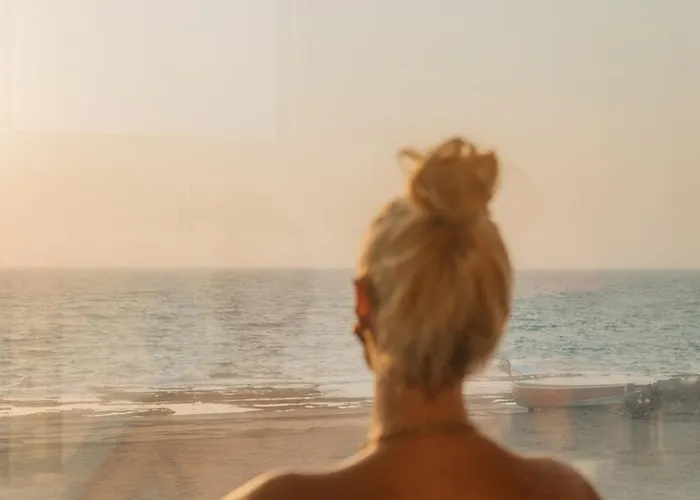 Blue Iris Luxury By Nomads - Steps To *