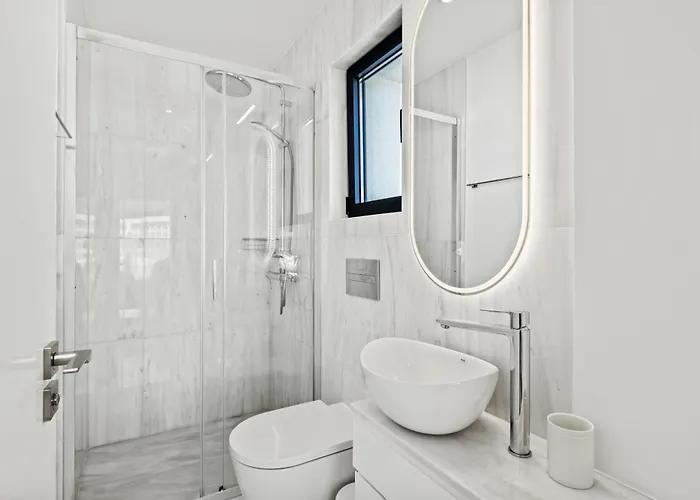 Blue Iris Luxury By Nomads - Steps To *