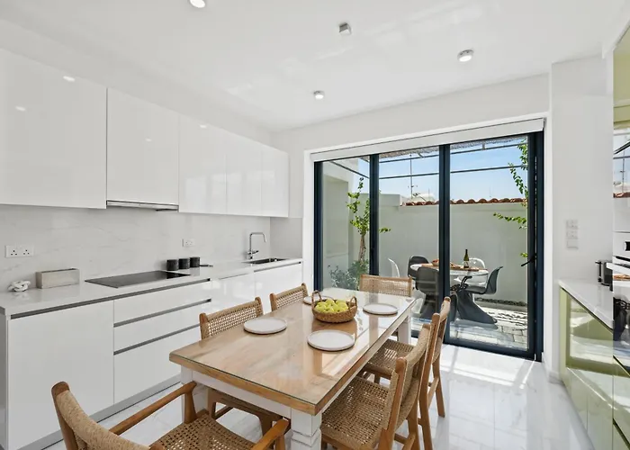 Blue Iris Luxury By Nomads - Steps To