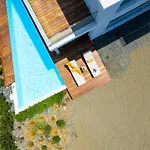 Blue Iris Luxury By Nomads - Steps To ヴィラ *