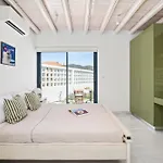 Blue Iris Luxury By Nomads - Steps To