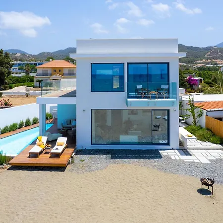 Blue Iris Luxury Beachfront Villa By Nomads - Direct Beach Access & Private Pool