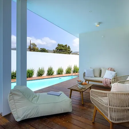 Blue Iris Luxury By Nomads - Steps To