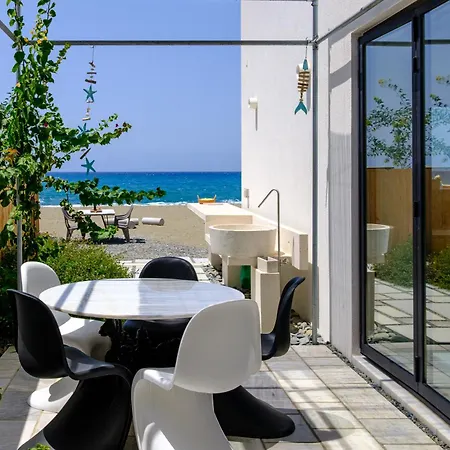 Blue Iris Luxury Beachfront Villa By Nomads - Direct Beach Access & Private Pool Kato Yialia