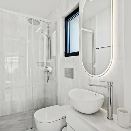 Blue Iris Luxury By Nomads - Steps To *