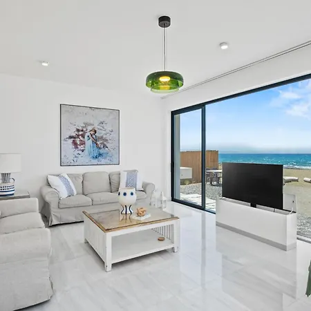 Blue Iris Luxury Beachfront Villa By Nomads - Direct Beach Access & Private Pool *