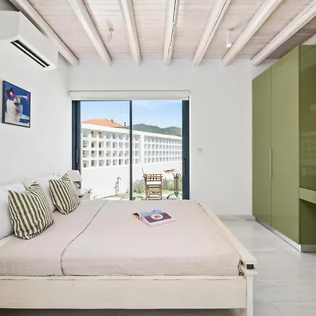 Blue Iris Luxury By Nomads - Steps To